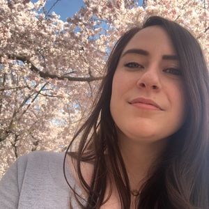 Meet your Posher, Olivia